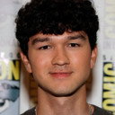 Charlie Bushnell als Luke Castellan