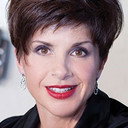 Monica Trapaga als Dr. Anne Thompson