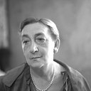 Marguerite Moreno als Ernestine Biscoton
