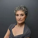 Vivien Moore als Woman in Gallery