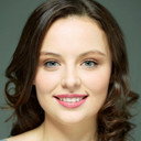 Emily McKenzie als Maria