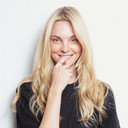 Carol Trentini als Modelo