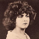 Desdemona Mazza als Kokotte Jou-Jou - Ginetta