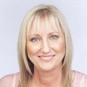 Sally Cooper als Bobby Downs