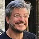 Daniel Cebrián als Cameraman (uncredited)