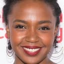 Jerrika Hinton als Girl Student