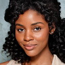 Naomi Baker als Anika