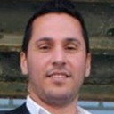 Viktoras Nikolaidis als Demetri (Petro Family)