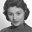 Louise Martini als Mama