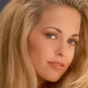 Rhonda Adams als Party Girl