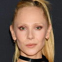 Juno Temple als Simone