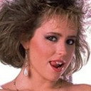 Ali Moore als 