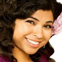 Aarti Sequeira als Self - Host