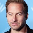 Ryan Hansen als Lance Landers