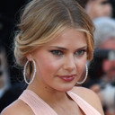 Tori Praver als Self