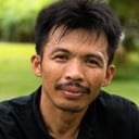 Cecep Arif Rahman als Swara Batin / The Dancer