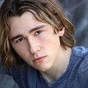 Garren Stitt als Shawn