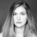 Aurore Planas als Louise