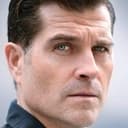 Blaine Gray als David Blake
