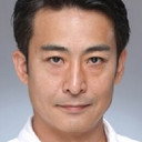 Okada Tsutomu als 