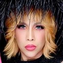 Vice Ganda als Hillary