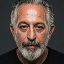 Cem Yılmaz als Altan Çamlı