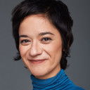 Eli León als Hotel receptionist