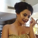 Sushma Karki als Julie