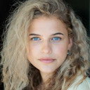 Clare Hughes als Lisa Miles