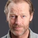 Iain Glen als Dr. Isaacs