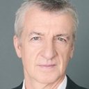 Christopher Grove als Mr. Sirz