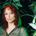 Dora Mazzone als Yiya Bencecry