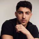 Trevor Tordjman als Bucky