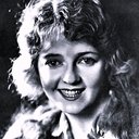 Eileen Sedgwick als Girl Cyclist in Amsterdam