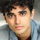 Aman Mann als Man on Balcony