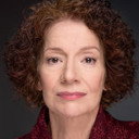 Carmen Roman als Smug Professor