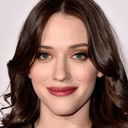 Kat Dennings als April
