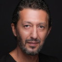 Mustafa Özer als Real Estate Agent