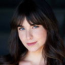 Dani Romero als Linda Johnson