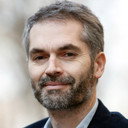 Erwan L'Éléouet als Self - Journalist and biographer