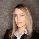 Christy Johnson als Dotty