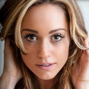 Natalie Peyton als Tina Blair