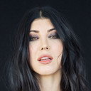 Briana Cuoco als Jenny Green