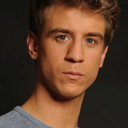 Timo Descamps als Shane Lyons