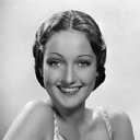 Dorothy Lamour als Baroness Carlotta Montay