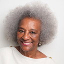 Gwendolyn Fuller Mukes als Valerie
