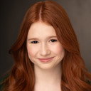 Daphne Hoskins als Lucy / Lucy-Cat