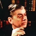 Henry Büchmann als Airport Policeman (uncredited)