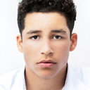 Andrew Liner als Chet