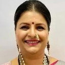 Supriya Pathare als Satya's Mother